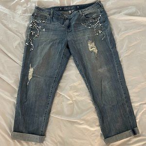 Jenifer Lopez Rhinestone and Ripped Boyfriend Jeans